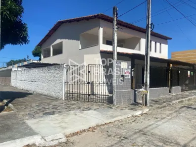 Casa com 5 Quartos à venda, 255m² no Lagoa Nova, Natal