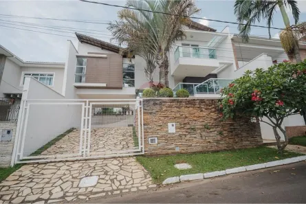 Casa com 3 Quartos à venda, 260m² no São Pedro, Juiz de Fora