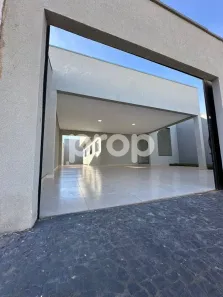 Casa com 3 Quartos à venda, 148m² no Laranjeiras, Uberlândia