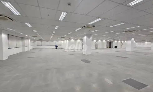 Sala Comercial para alugar, 715m² no Lapa de Baixo, São Paulo