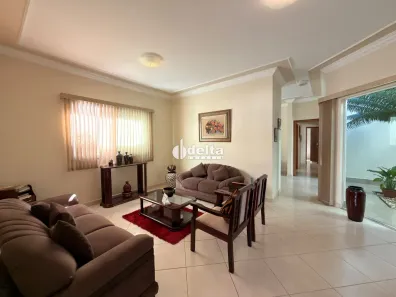 Casa de Condomínio com 4 Quartos à venda, 191m² no Nova Uberlândia, Uberlândia