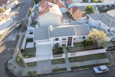 Casa com 3 Quartos à venda, 260m² no Jardim das Américas, Curitiba