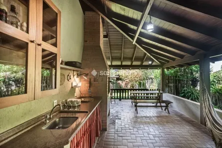 Casa com 4 Quartos para alugar, 271m² no Campeche, Florianópolis