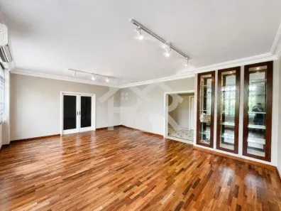 Apartamento com 3 Quartos para alugar, 261m² no Moinhos de Vento, Porto Alegre