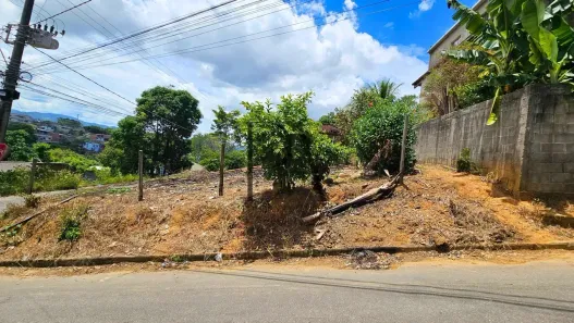 Lote/Terreno à venda, 300m² no Parque Gramado, Cariacica