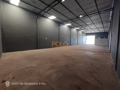 Galpão/Depósito/Armazém para alugar, 375m² no Nossa Senhora das Graças, Uberlândia