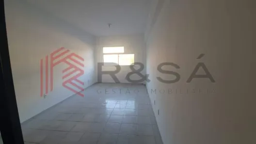 Sala Comercial para alugar, 28m² no Cacuia, Rio de Janeiro