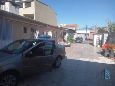 Casa com 5 Quartos à venda, 230m² no Uberaba, Curitiba