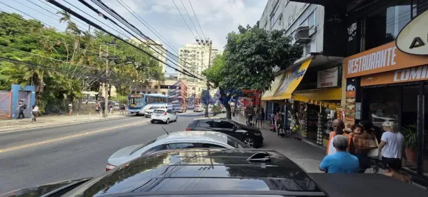 Ponto Comercial para alugar, 206m² no Tanque, Rio de Janeiro