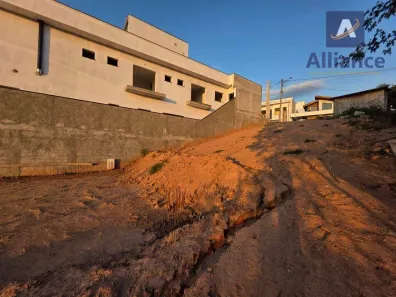 Lote/Terreno à venda, 480m² no Vila Pasti, Louveira