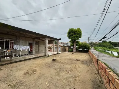 Casa com 4 Quartos à venda, 600m² no Flores, Manaus