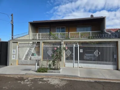 Casa com 4 Quartos à venda, 197m² no Jardim Planalto, Londrina
