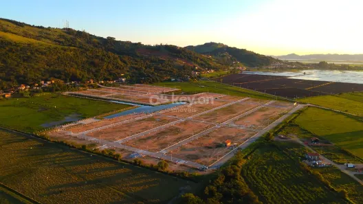 Lote/Terreno à venda, 252m² no Santa Luzia, Tubarão