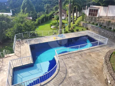 Casa de Condomínio com 3 Quartos à venda, 375m² no Caraguatá, Mairiporã