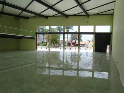Sala Comercial para alugar, 300m² no Piracangaguá, Taubaté