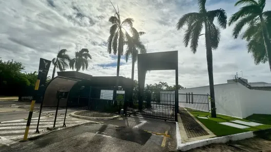 Lote/Terreno à venda, 454m² no Ponta Negra, Natal