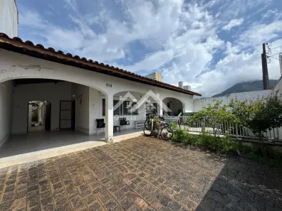 Casa com 4 Quartos à venda, 150m² no Centro, Peruíbe