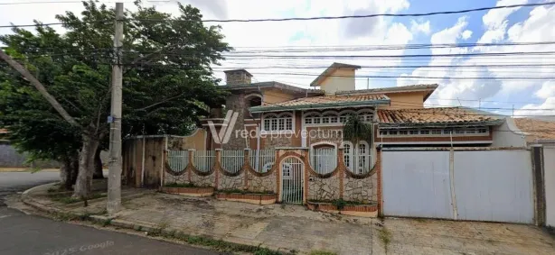 Sobrado com 4 Quartos à venda, 365m² no Vila Nogueira, Campinas