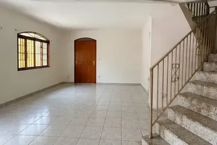 Sobrado com 4 Quartos à venda, 214m² no Jardim Eulina, Campinas