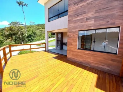 Casa com 3 Quartos à venda, 117m² no Golfe, Teresópolis