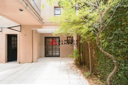 Casa com 4 Quartos à venda, 300m² no Jardim Europa, São Paulo