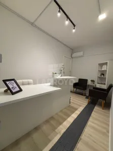 Sala Comercial para alugar, 68m² no Centro, Tubarão