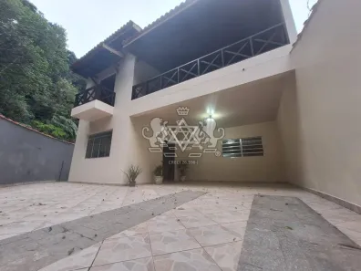 Sobrado com 3 Quartos à venda, 148m² no Jardim Terralão, Caraguatatuba
