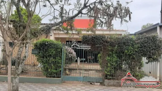Casa com 3 Quartos para alugar, 220m² no Jardim Pereira do Amparo, Jacareí