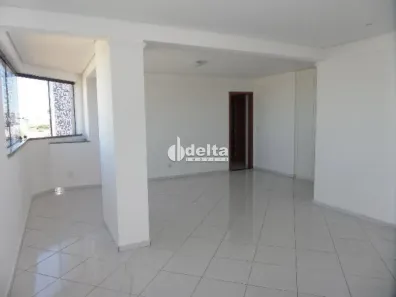 Apartamento com 3 Quartos para alugar, 130m² no Nossa Senhora Aparecida, Uberlândia