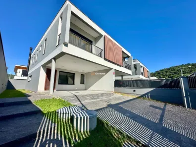 Casa com 3 Quartos à venda, 189m² no Rio Tavares, Florianópolis