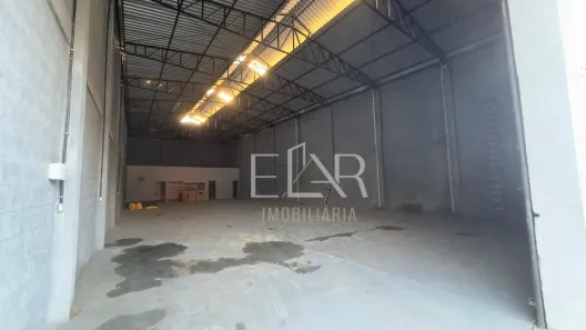 Galpão/Depósito/Armazém para venda ou aluguel, 555m² no Campo Grande, Rio de Janeiro
