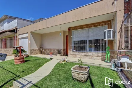 Casa com 2 Quartos à venda, 125m² no Cavalhada, Porto Alegre