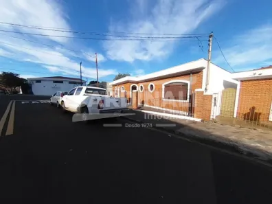 Casa com 3 Quartos para alugar, 120m² no Parque Arnold Schimidt, São Carlos