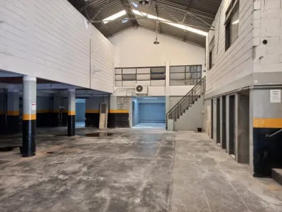 Galpão/Depósito/Armazém para alugar, 600m² no Prado, Belo Horizonte