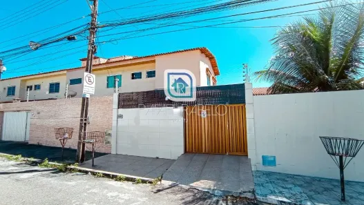 Casa com 3 Quartos para alugar, 130m² no Cambeba, Fortaleza