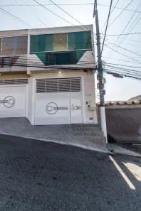 Sobrado com 3 Quartos à venda, 247m² no Jardim Carapicuíba, Carapicuíba