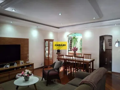 Sobrado com 4 Quartos à venda, 221m² no Nova Petrópolis, São Bernardo do Campo