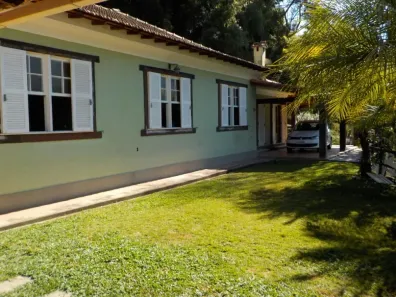Casa com 4 Quartos à venda, 240m² no Roseiral, Petrópolis