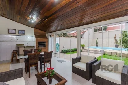 Casa com 3 Quartos à venda, 380m² no Ipanema, Porto Alegre