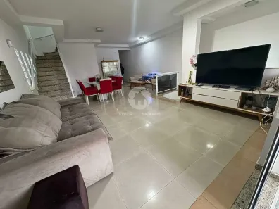 Sobrado com 4 Quartos à venda, 387m² no Vila Mathias, Santos