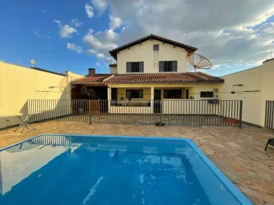 Casa com 4 Quartos à venda, 298m² no Olinda, Uberaba