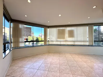Apartamento com 3 Quartos à venda, 137m² no Jardim Lindóia, Porto Alegre