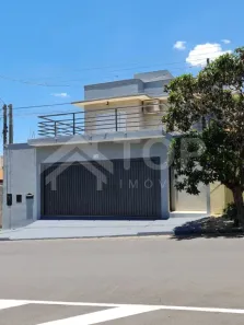 Sobrado com 4 Quartos à venda, 236m² no Jardim Acapulco, São Carlos