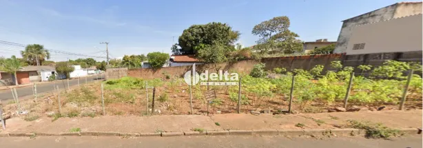 Lote/Terreno à venda, 300m² no Pampulha, Uberlândia