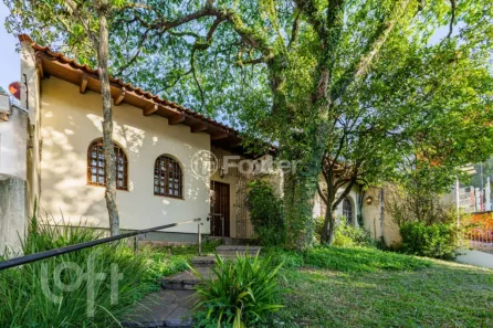 Casa com 3 Quartos à venda, 160m² no Passo da Areia, Porto Alegre