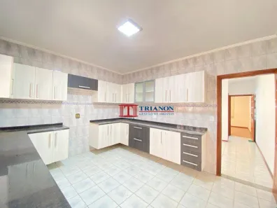 Casa com 3 Quartos à venda, 266m² no Água Branca, Piracicaba