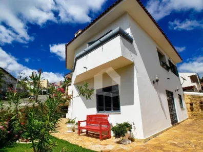 Casa com 3 Quartos à venda, 264m² no Jardim Centenário, Poços de Caldas