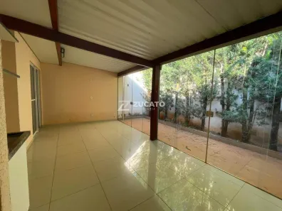 Casa com 3 Quartos para alugar, 104m² no Recreio dos Bandeirantes, Uberaba