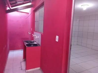 Casa com 2 Quartos para alugar, 120m² no Eldorado, Contagem