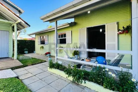 Casa com 3 Quartos à venda, 155m² no Campeche, Florianópolis